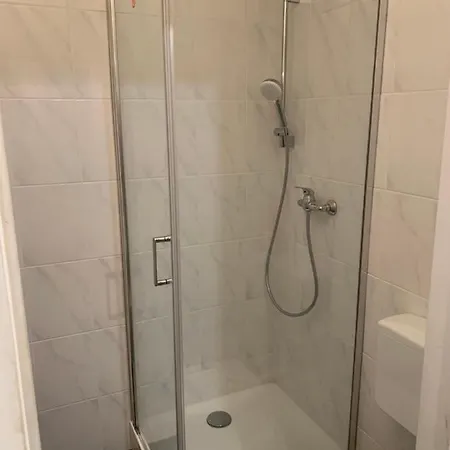Apartamento Renoviert, Modern Und Ruhig Núremberg Exterior foto