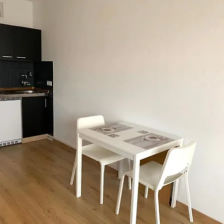 Apartamento Renoviert, Modern Und Ruhig Núremberg Exterior foto