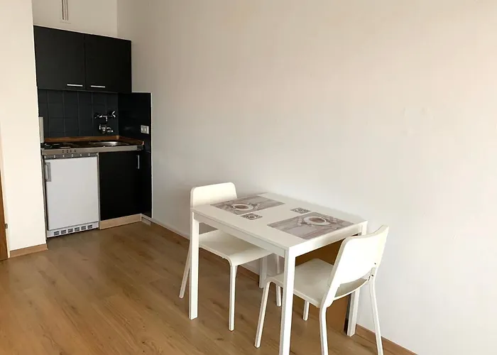 Renoviert, Modern Und Ruhig