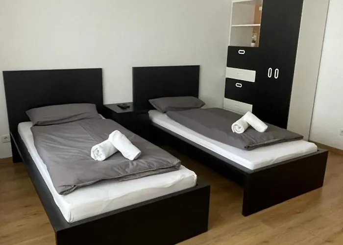 Renoviert, Modern Und Ruhig