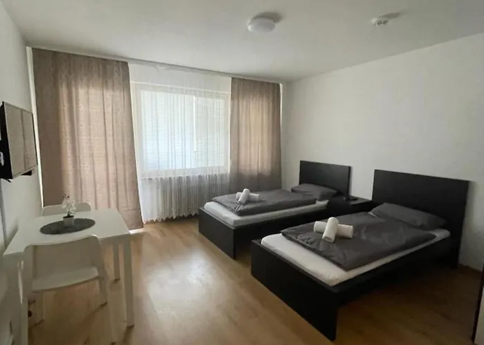 Renoviert, Modern Und Ruhig